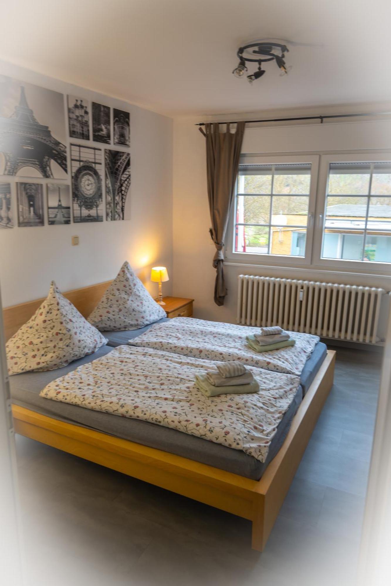Ferienwohnung & Apartment Am Steinbrunnen Brauneberg Exterior photo